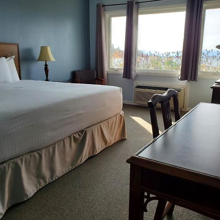 Carolyn Beach Inn Thessalon Kültér fotó