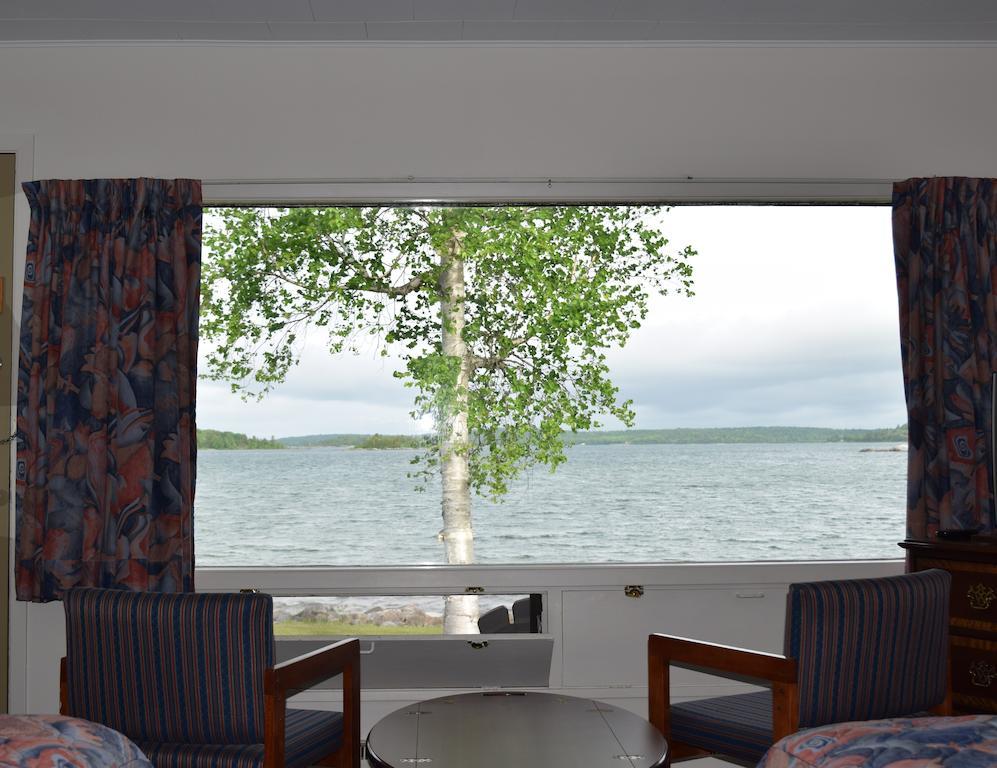Carolyn Beach Inn Thessalon Kültér fotó