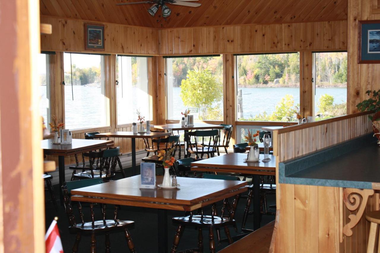 Carolyn Beach Inn Thessalon Kültér fotó
