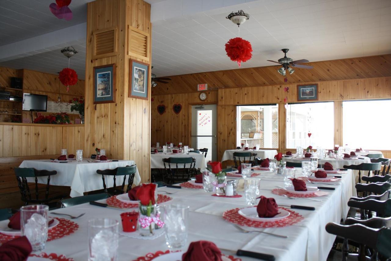Carolyn Beach Inn Thessalon Kültér fotó